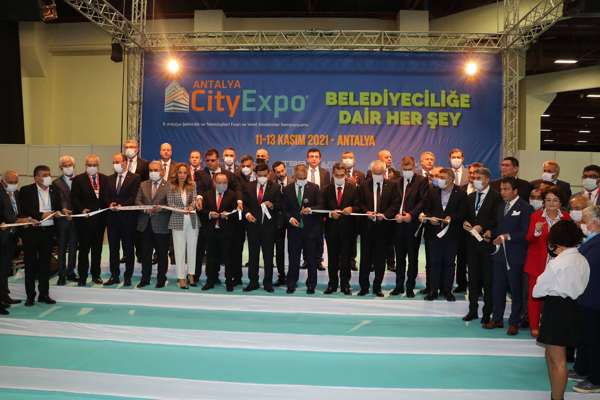 Başkan Tosun, Antalya Şehircilik ve Teknoloji Fuarına Katıldı