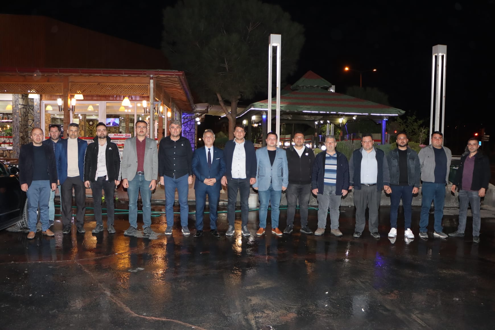 MHP Manisa İl Başkanı Öner Kula’yı Ziyaret Etti    
