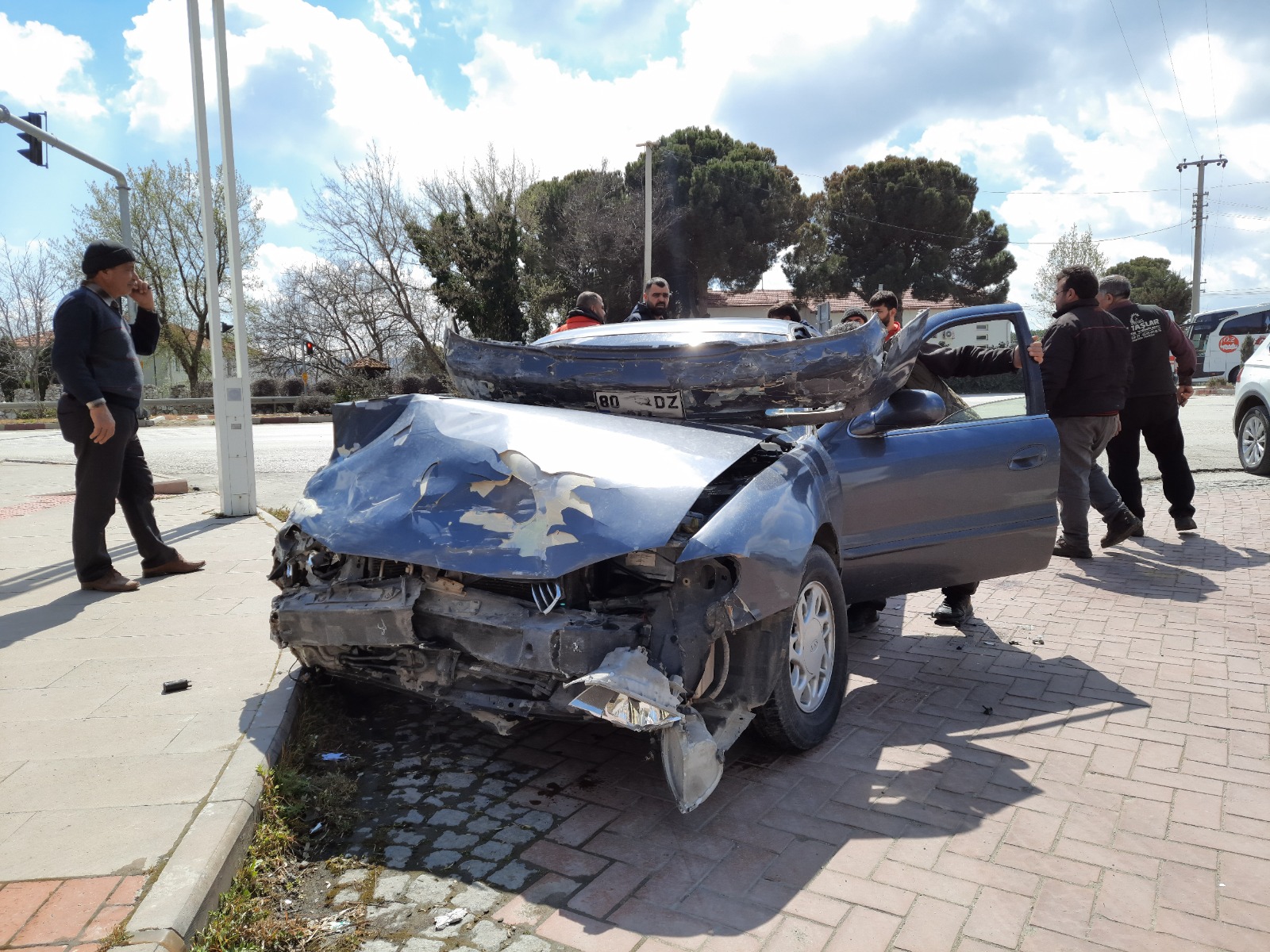 Kula’da Trafik Kazası; 1 Yaralı