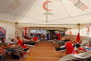 Salihli’de 13 okulda kan bağışı kampanyası düzenlendi